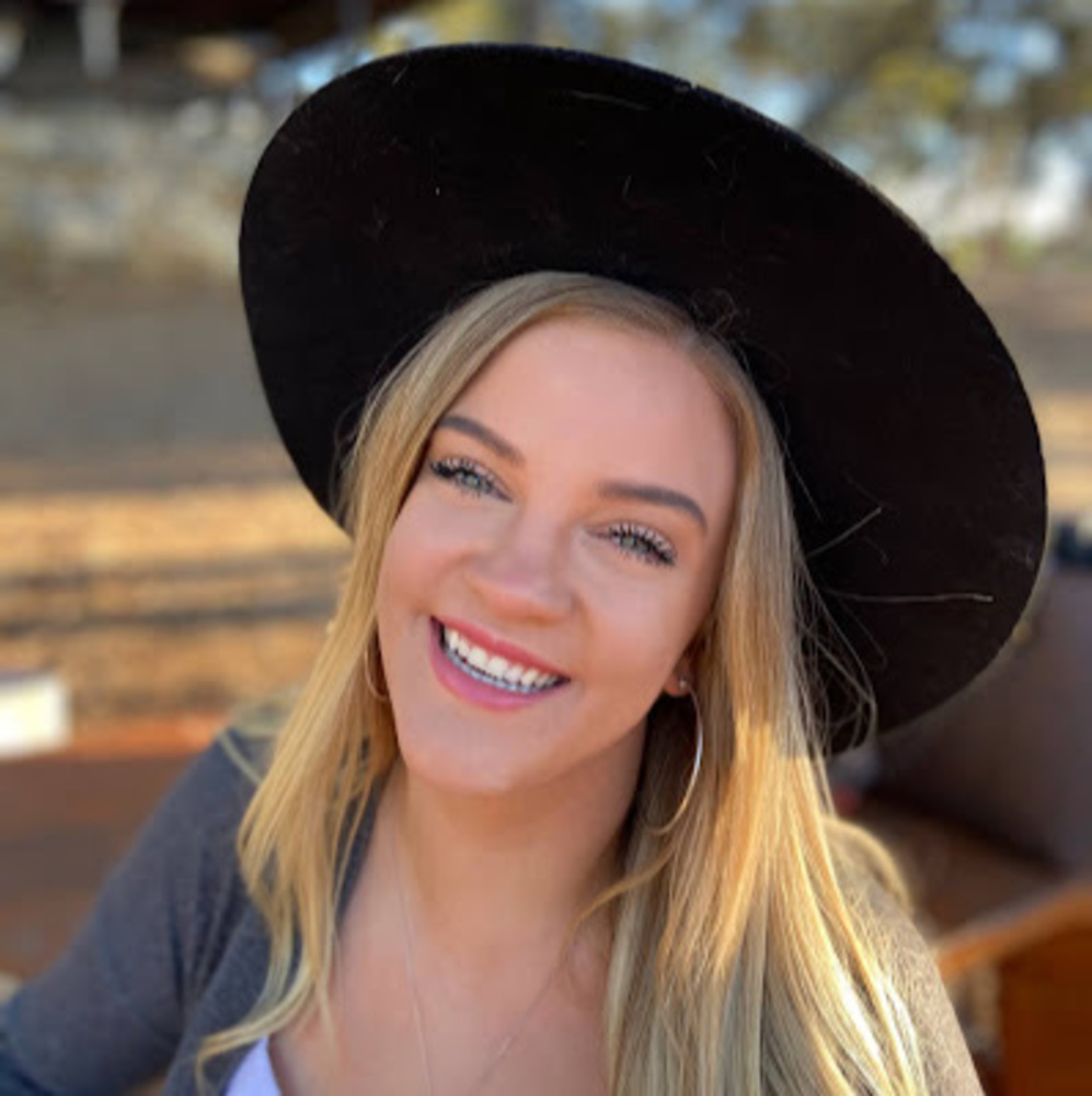 Meet your Posher, Kasey